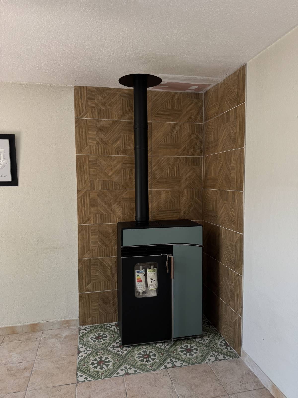 Remplacement d'une ancienne cheminée par un poêle Hoben H6 Horizon à Arles