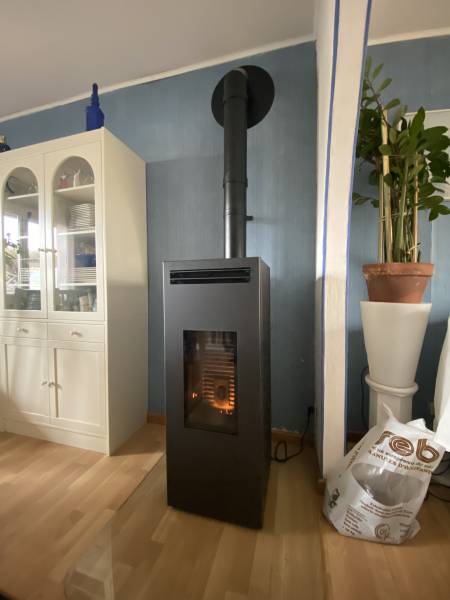Installation du poêle à granulés CMG Borea Rafale-2 en ventouse à Saint-Martin-de-Crau